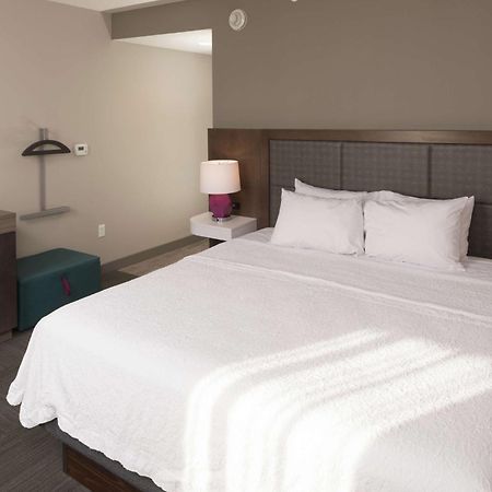 Hampton Inn & Suites Asheville Biltmore Area Exterior photo