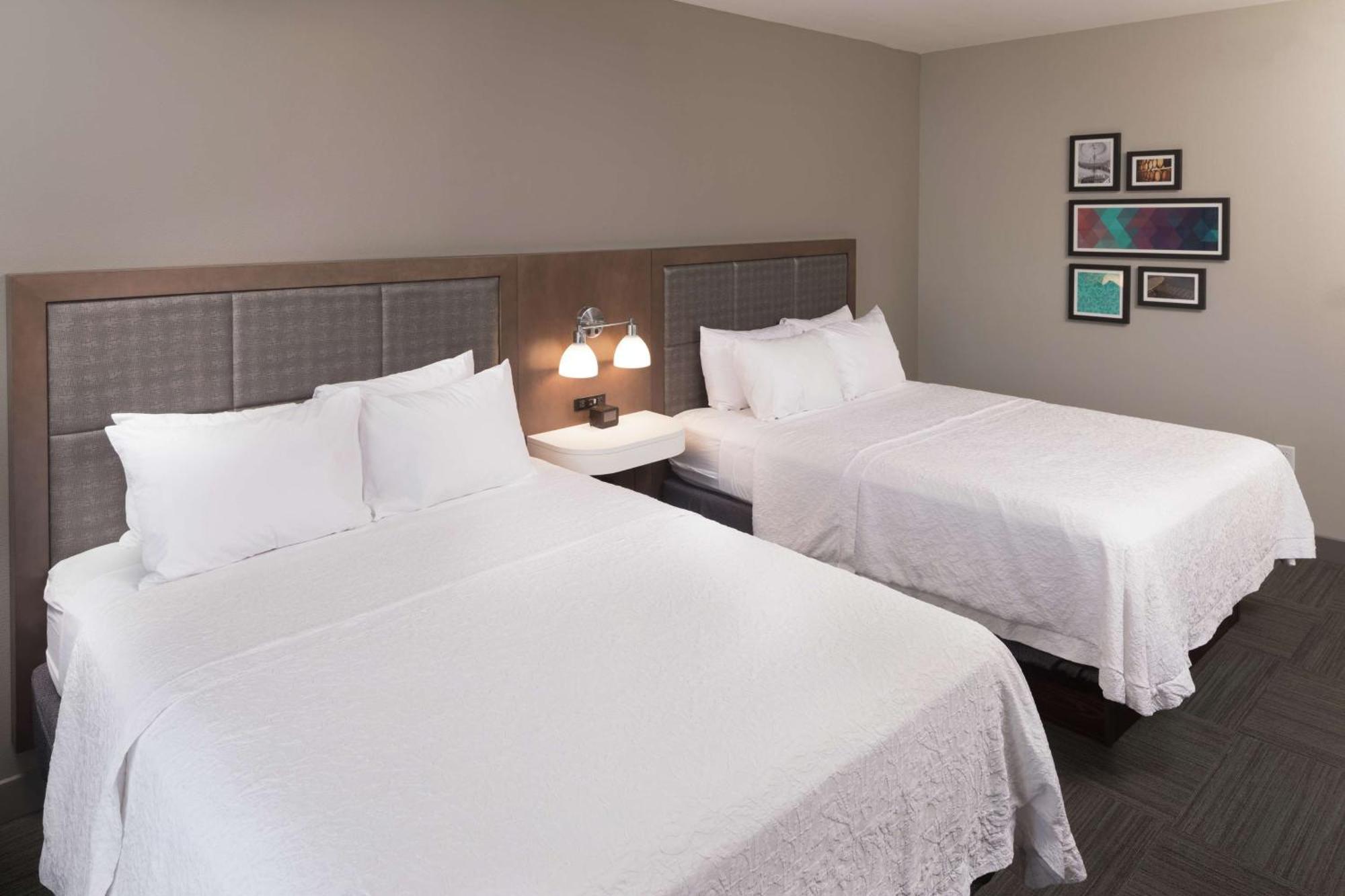 Hampton Inn & Suites Asheville Biltmore Area Exterior photo