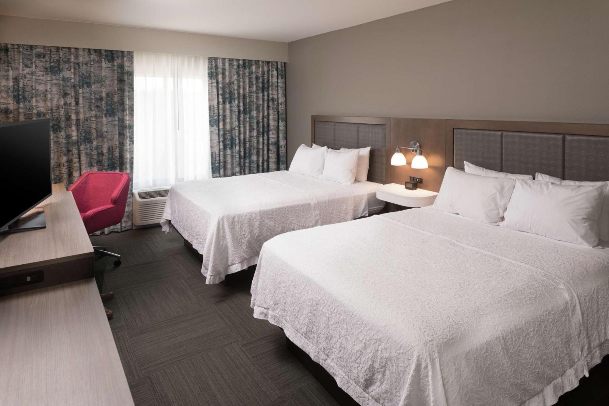Hampton Inn & Suites Asheville Biltmore Area Exterior photo