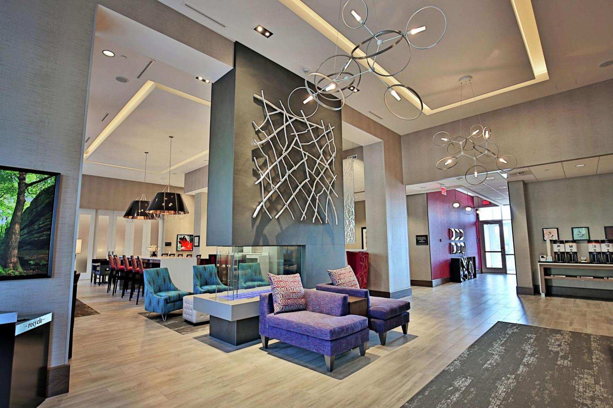 Hampton Inn & Suites Asheville Biltmore Area Exterior photo