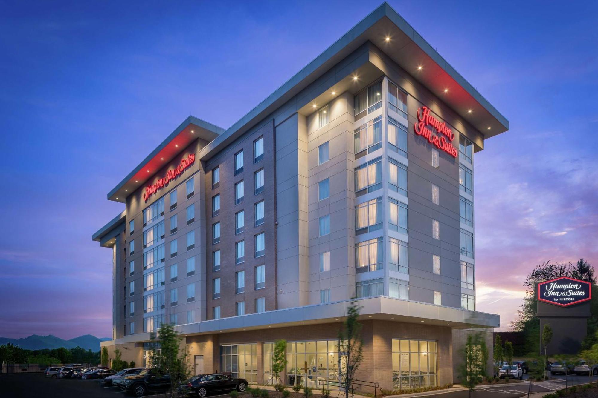 Hampton Inn & Suites Asheville Biltmore Area Exterior photo